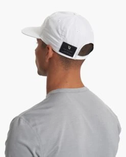 Minimalist Hat | White -Vuori Sales Store V871WHT SP23 AXS ECOMM HEADWEAR 3569 1x1 3b1e8865 bd24 4f9a b21d 5622e52e54e8