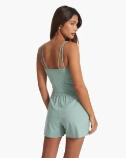 Halo Performance Crop | Celery Heather -Vuori Sales Store VW1005HLE SP23 W ECOMM TOPS TOP 1511 1x1 df1cc53e 745c 4c4c abc5 57bff542673f