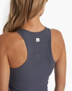 Pose Plyo Tank | Azure Heather -Vuori Sales Store VW1009HAZ SP23 W ECOMM TOPS 0714 1x1 5f7262f1 03ea 420f 84b9 e68d05e199f5