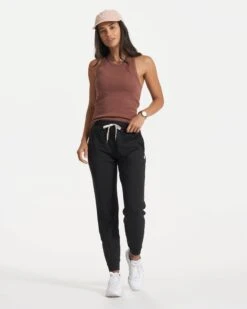 Sunrise High Neck Tank | Hazelnut 11 Sunrise High Neck Tank | Hazelnut -Vuori Sales Store VW1012HZN SP23 W ECOMM TOPS FULL 0343 1x1 e127c293 1ac7 44f4 85ef 6c70dad72db5