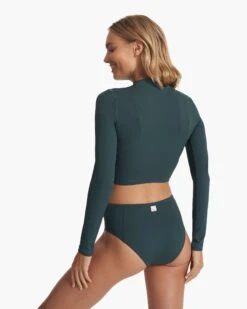 Dune Crop | Beryl -Vuori Sales Store VW1024BER SP23 W ECOMM WATERTOPS 1439 TOP 1x1 7d7f0d4b 72cd 4908 a766 9d23a9675be7 1