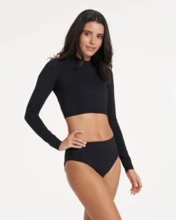 Dune Crop | Black -Vuori Sales Store VW1024BLK 2453