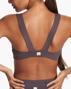 Stride Bra | Plum -Vuori Sales Store VW1036PLU FA23 M ECOMM sportsbras DETAIL 3