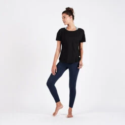 Lux Performance Tee | Black -Vuori Sales Store VW106BLK 1