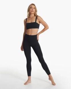 Evolve Square Neck Bra | Black -Vuori Sales Store VW1081BLK SP23 W ECOMM SPORTSBRAS TOPS 0220 1x1 c491ca2e 9099 4501 8a79 8f2b1e60a6b3