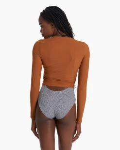 Long Sleeve Dune Crew | Turmeric 8 Long Sleeve Dune Crew | Turmeric -Vuori Sales Store VW1082TUM SP23 W ECOMM WATERTOPS 1159 DETAIL 1x1 76c8336f 9e98 41ec bc98 2b387fb54dbf