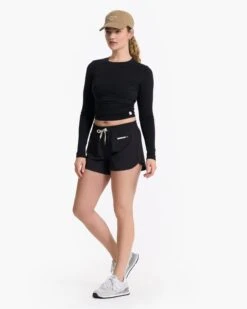 Long-Sleeve Coast Crop Crew | Black -Vuori Sales Store VW1084BLK 07018