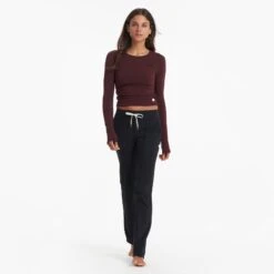 Long-Sleeve Coast Crop Crew | Ruby -Vuori Sales Store VW1084RUB 03798