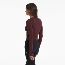Long-Sleeve Coast Crop Crew | Ruby -Vuori Sales Store VW1084RUB 03876