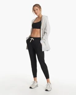 Halo Essential Bra | Black Heather -Vuori Sales Store VW1110HBK SP23 W ECOMM SPORTSBRAS FULL 2830 1X1 d1477125 7977 4746 9d59 0236292ede8f