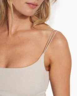 Lux Cami | Suede Heather -Vuori Sales Store VW1111HUE FA23 M ECOMM TOPS DETAIL 2