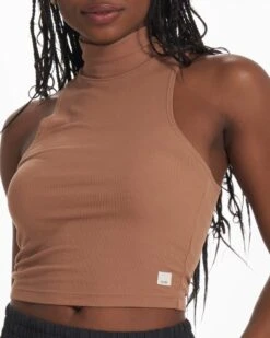 Cove Funnel Neck Tank | Cafe -Vuori Sales Store VW1113CAF SP23 W ECOMM TOPS 2756 DETAIL 1x1 c123fd68 2240 40ab 80b3 fa6371229eaa