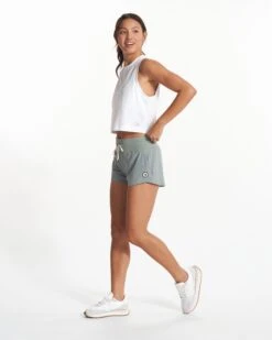 Feather Crop Tank | White 5 Feather Crop Tank | White -Vuori Sales Store VW1119WHT FA23 W ECOMM TOPS FULL ALT 13