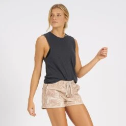 Vuori Sales Store -Vuori Sales Store VW177CCL 2