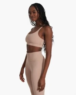 Mindset Bra | Coconut -Vuori Sales Store VW186COC SP23 W ECOMM SPORTSBRAS 0601 TOP 1X1 3b732c3d 7e4b 4cc9 8731 50d740a0281c