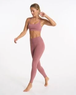 Mindset Bra | Marsala 11 Mindset Bra | Marsala -Vuori Sales Store VW186MAR SP23 W ECOMM SPORTSBRAS DETAIL 03155 1x1 79d851d7 36b9 4591 89d6 dc6e054f0275