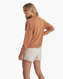 Long Sleeve Halo Crew | Palo Santo Heather -Vuori Sales Store VW241HPS SP22 W ECOMM FLEECE DETAIL 2182 1x1 553fa630 9f3f 4f82 91ad 709b50178254