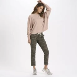 Sunnyside Crew | Dogwood -Vuori Sales Store VW242DWD 5 c2e7a353 9aaa 4025 84ec a6fafb16a173