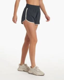 Cardiff Short | Charcoal Color Block -Vuori Sales Store VW3009CCB SP23 W ECOMM SHORTS BOTTOM 3150 1x1 14a281f1 a9f2 475a 9cae 1ffc3b914591