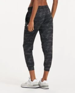 Performance Jogger | Black Camo -Vuori Sales Store VW303BCM 4