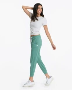 Performance Jogger | Celadon Heather -Vuori Sales Store VW303HCN 2940