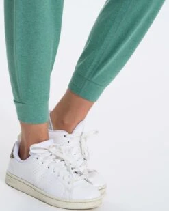 Performance Jogger | Celadon Heather -Vuori Sales Store VW303HCN 3020