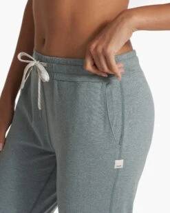 Performance Jogger | Stormy Heather -Vuori Sales Store VW303HSR SP23 W ECOMM PANTS 3691 BOTTOMS 1x1 0758ac85 4fcb 4af3 95e0 919fd269fc03