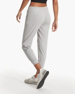 Performance Jogger | Pale Grey Heather -Vuori Sales Store VW303PHG SP23 W ECOMM PANTS DETAIL 0651 1x1 275d58e4 60d6 48e0 8b0a e09e968d1145