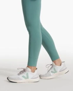 Daily Legging | Basil -Vuori Sales Store VW323BIL SP23 W ECOMM PANTS 1709 DETAIL 4x5 872147e0 2219 46a4 bb0f 09abea66cf34