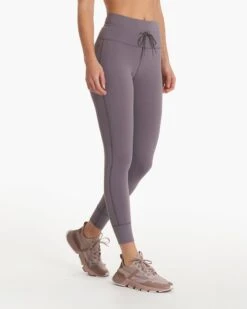 Daily Legging | Sawyer -Vuori Sales Store VW323SAW SP23 W ECOMM PANTS DETAIL 2691 1x1 486367fb 77c8 40b0 9f1f 0aedfbb9b90e
