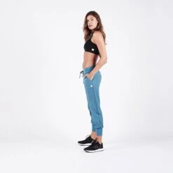 Summits Woven Jogger | Tide -Vuori Sales Store VW324TID 2