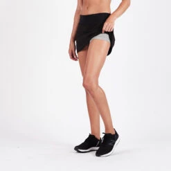 Revolve Performance Skirt | Black -Vuori Sales Store VW337BLK 4