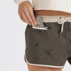 Tavi Short | Oregano Splatter 8 Tavi Short | Oregano Splatter -Vuori Sales Store VW361OSP 4