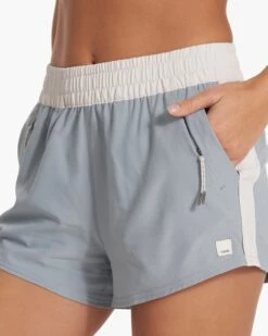 Dash Short | Light Cloud Color Block -Vuori Sales Store VW367LCC SP23 W ECOMM SHORTS BOTTOM 2890 1x1 5b9accad f455 4210 b26a df4c01623a63