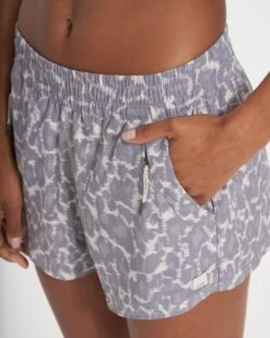 Dash Short | Opal Spots 8 Dash Short | Opal Spots -Vuori Sales Store VW367OPS 2757