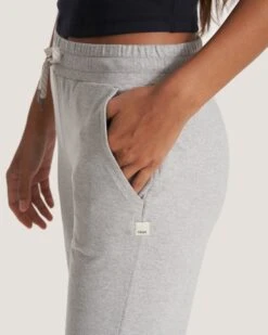 Halo Straight Leg | Pale Grey Heather -Vuori Sales Store VW4017PHG SP23 W ECOMM PANTS DETAIL 0286 1x1 2324c992 46d1 4587 9fbf 9c603a68b08e
