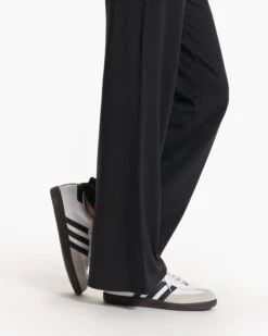 Halo Essential Wideleg | Black Heather -Vuori Sales Store VW4023HBK FA23 W ECOMM PANTS DETAIL 8