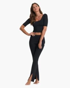 Lux Rib Split Bootcut | Black 13 Lux Rib Split Bootcut | Black -Vuori Sales Store VW4042BLK FA22 W ECOMM FULL 6881 4x5 c7e8ea60 21cd 44a9 9f3c 4a9391a1d3d0