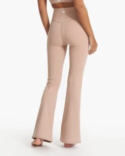 Studio Flare | Coconut -Vuori Sales Store VW4043COC SP23 W ECOMM PANTS BOTTOM 0363 1x1 913d2c5c e06e 4036 abf3 b7ee6cb6818c