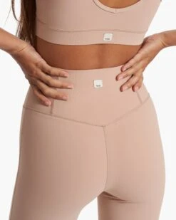 Studio Flare | Coconut -Vuori Sales Store VW4043COC SP23 W ECOMM PANTS DETAIL 0384 1x1 2e3b4179 e1f9 4c66 a29d 8903eeb0a57a