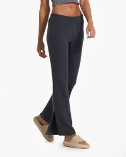 Sedona Wideleg Sweatpant | Charcoal -Vuori Sales Store VW4044CCL FA22 W ECOMM BOTTOM 7110 1x1 ed669b29 bd70 4085 80bc 5f6d8079cc84