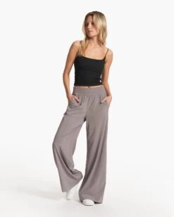 Villa Wideleg | Smoke -Vuori Sales Store VW4047SMK FA23 W ECOMM PANTS FULL 3