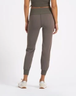 Daily Jogger | Oregano -Vuori Sales Store VW418ORE 3