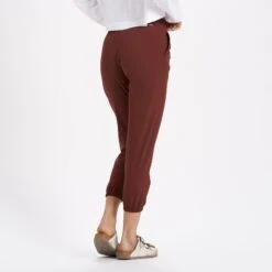 Weekend Jogger | Brick 8 Weekend Jogger | Brick -Vuori Sales Store VW422BRK 3 38a4855c bbf5 4feb a186 eeef43ec3fb7