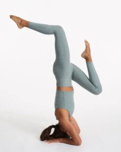 Clean Elevation Legging-Long | Stormy Heather -Vuori Sales Store VW444 LHSR SP23 W ECOMM PANTS DETAIL 03633 4x5 e8491038 995b 426d bd2f bdfa89bc024f