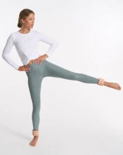 Clean Elevation Legging | Stormy Heather -Vuori Sales Store VW444HSR SP23 W ECOMM PANTS DETAIL 01841 1x1 4940494f 665b 41c8 b666 0aba72970669