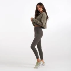 Restore Crop Crew | Light Oregano -Vuori Sales Store VW446ORE 1488