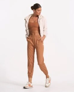 Boyfriend Jogger | Palo Santo Heather -Vuori Sales Store VW457HPS SP23 W ECOMM PANTS FULL 8961 1X1 52a21f61 41ad 4b5b 9fe1 2b89a1eef2ba