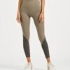 Colorblock Studio Legging | Light Oregano