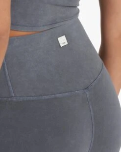Washed Studio Legging | Washed Charcoal -Vuori Sales Store VW472WCH FA22 W ECOMM BOTTOM 1828